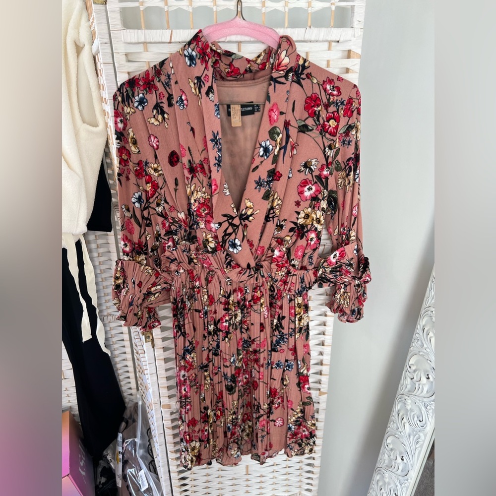 Spring Floral Dress - Picture 2 of 5